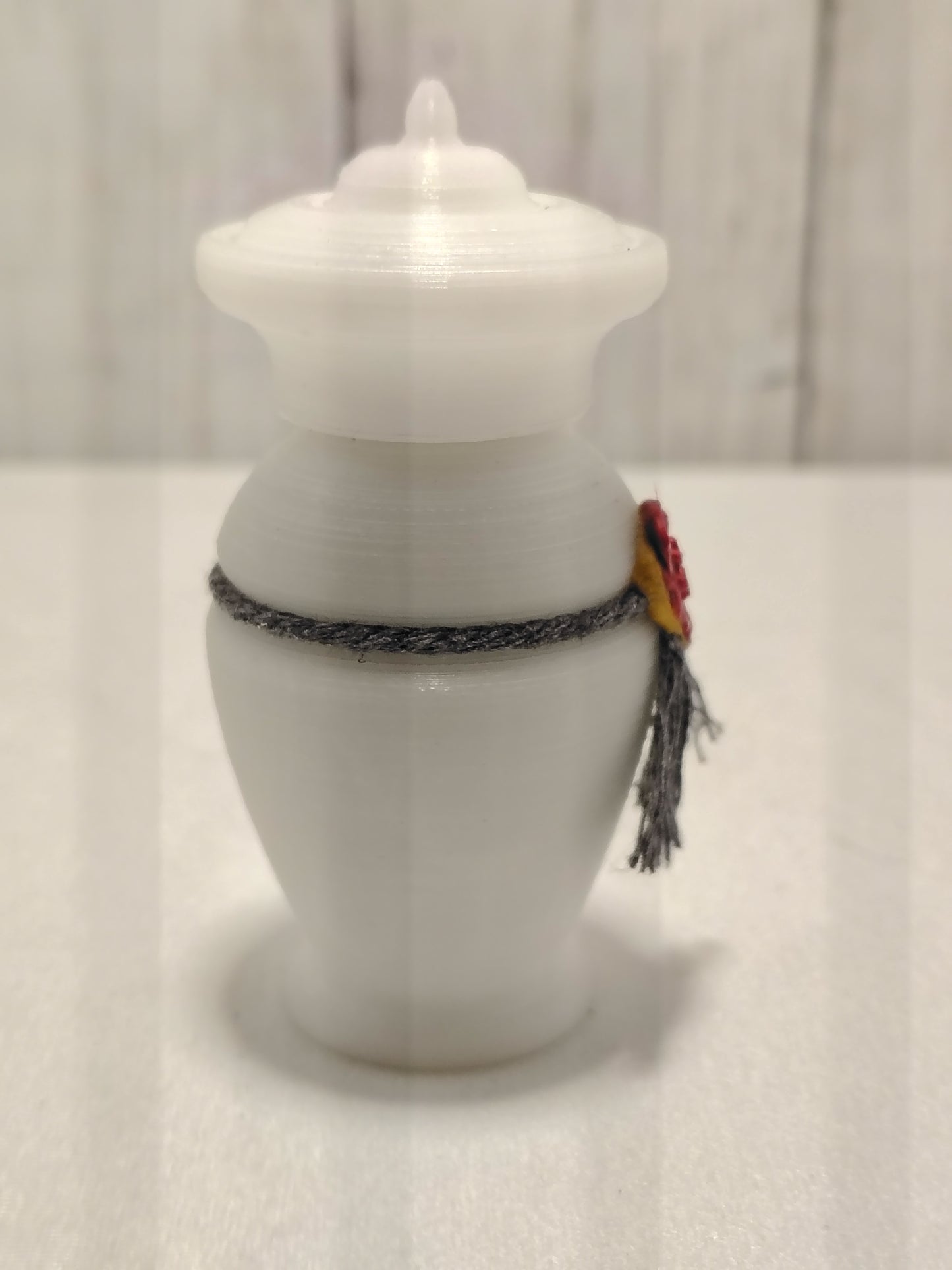 Victorian Urn Catnip Shaker - Ghostly Glow
